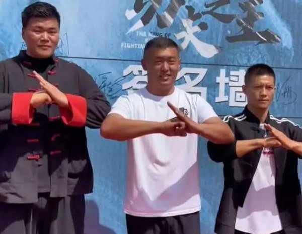 千汇网 通背拳大师为何不替赵鸿刚报仇？名家揭露：他那是哗众取宠假把式